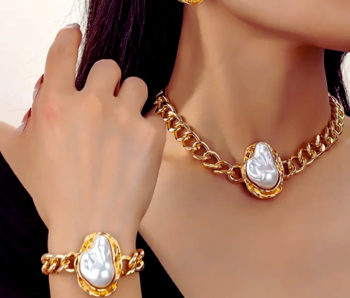 Glided Pearl Chain Necklace