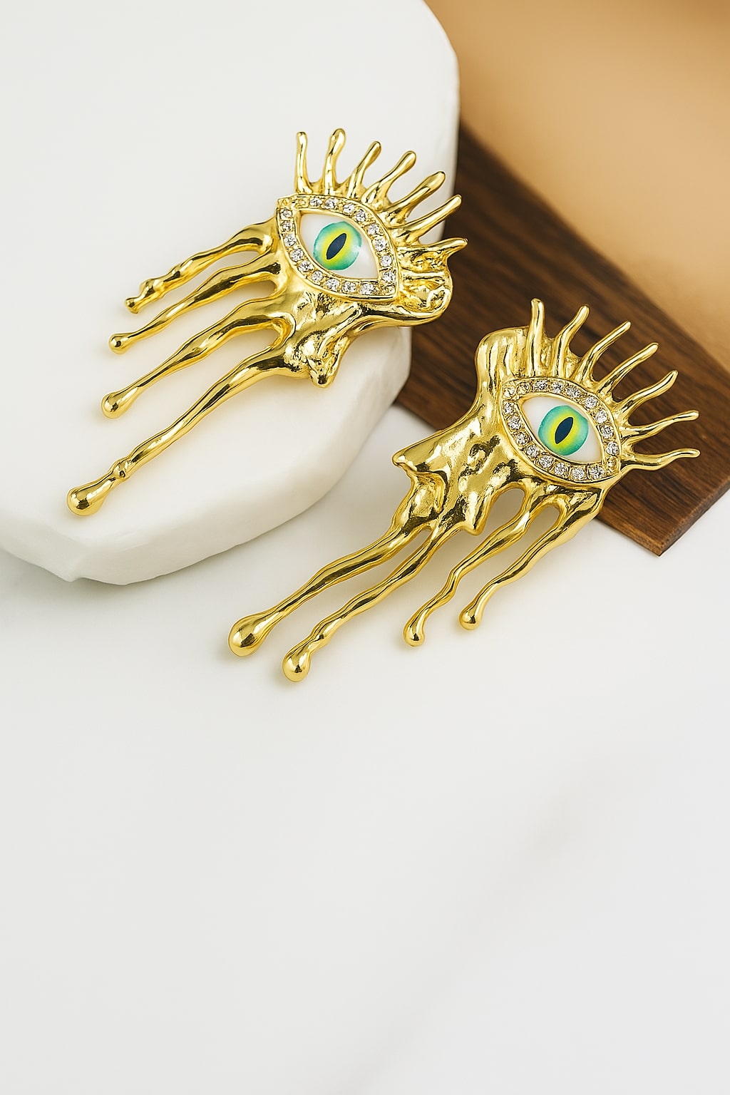 Melting Gaze Eye Earrings