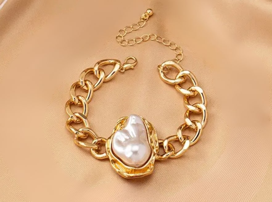 Glided Pearl Link Bracelet