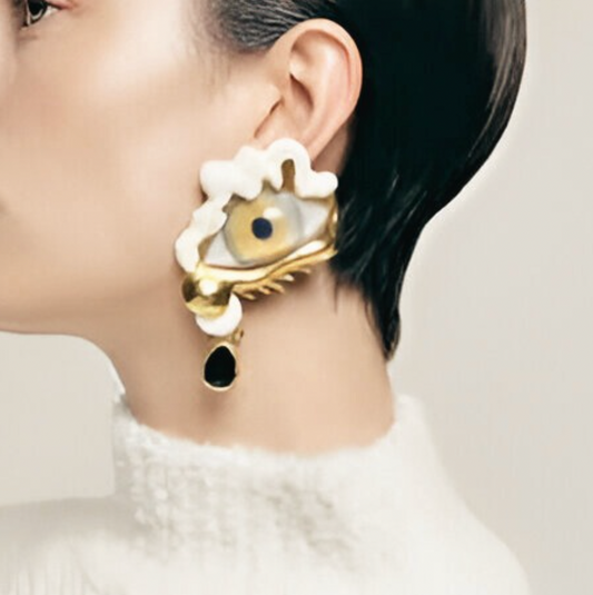 Pearl drop earrings